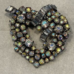 Vintage heart ribbon brooch with Aurora Borealis rhinestone